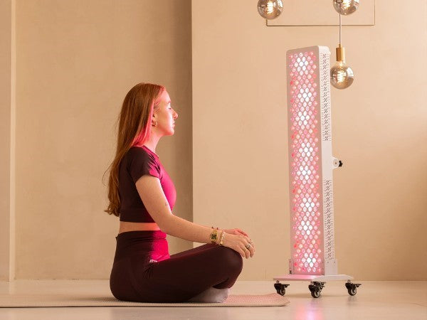 Rood licht paneel bij hoofdpijn
