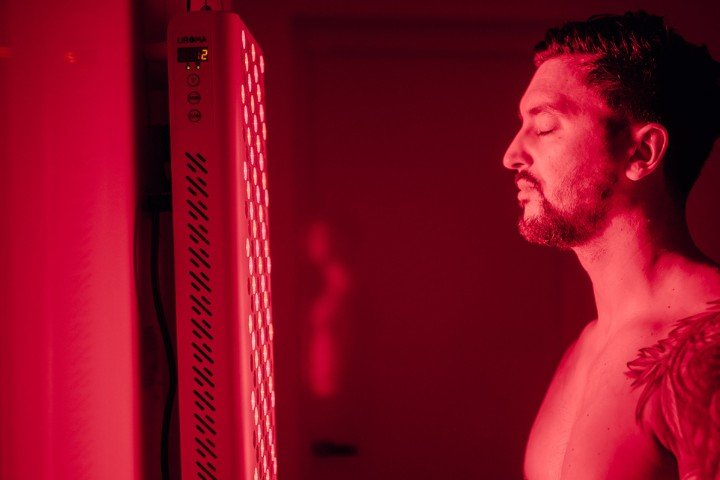 Rood licht voor ogen: is het gevaarlijk of behulpzaam? - Liroma